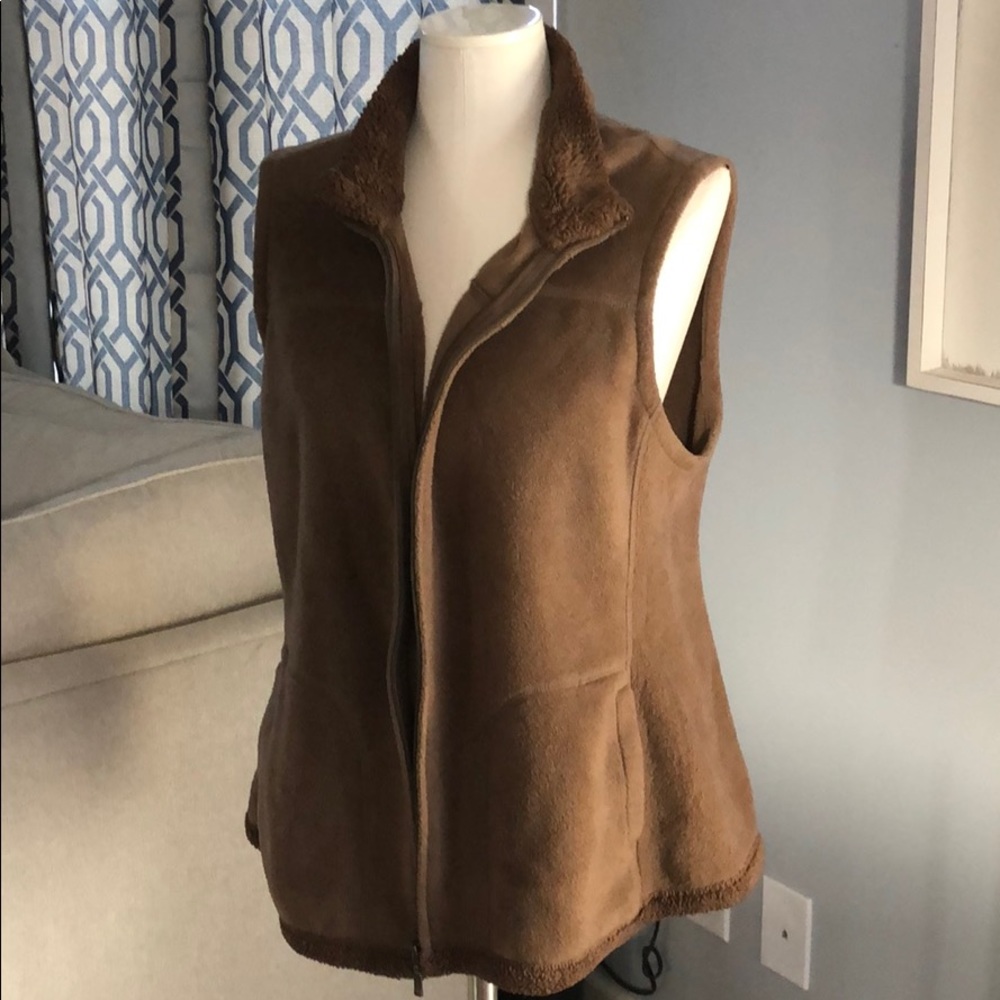 Fleece vest with Sherpa trim